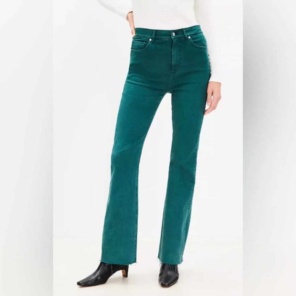 Loft Women's Petite Fresh Cut High Rise Slim Flare Jeans NWT - 26/2 Petite